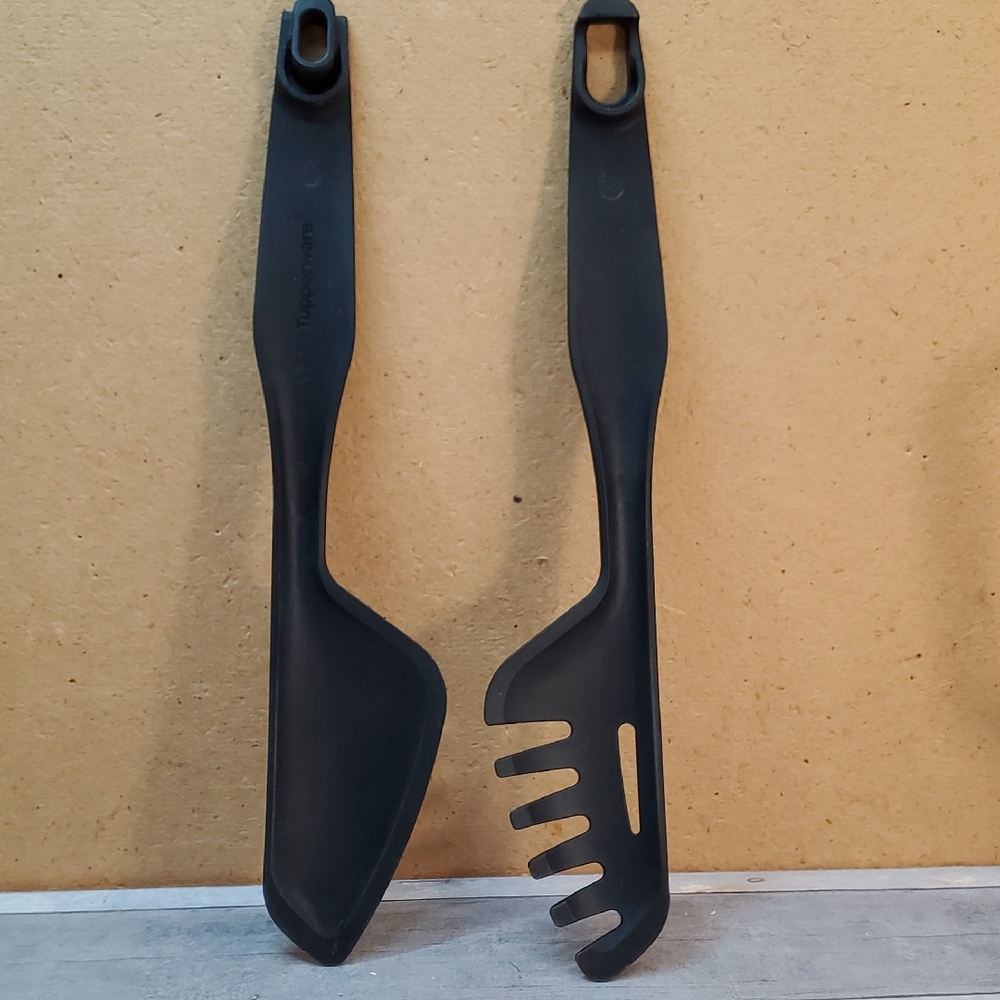 Tupperware Black Silicone Serving Spoon and Pasta Fork Set